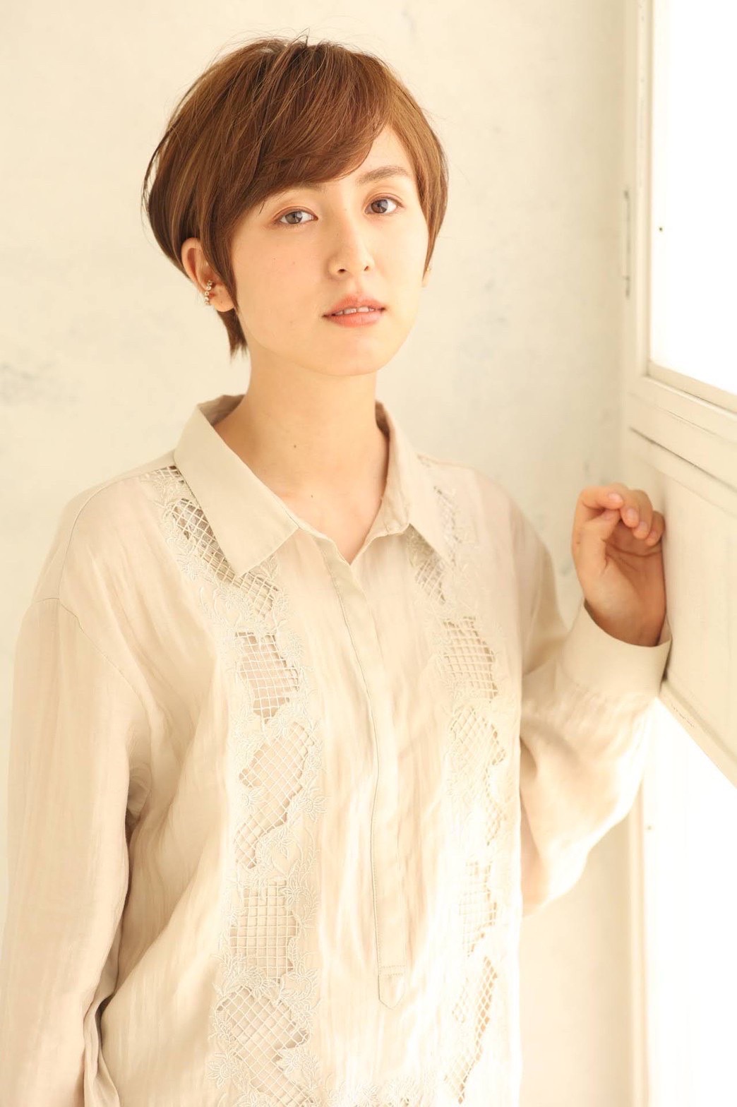 【南茨木】≪平均退社時間18時台≫≪時短勤務もOK≫≪髪質改善、ヘッドスパに注力≫≪マンツーマン施術≫≪カットカラートリートメント2時間半枠≫スタッフファーストの環境であなたの美容師経験を活かせます!「hana hair(ハナヘアー)」からスタイリスト(美容師)の求人☆★☆