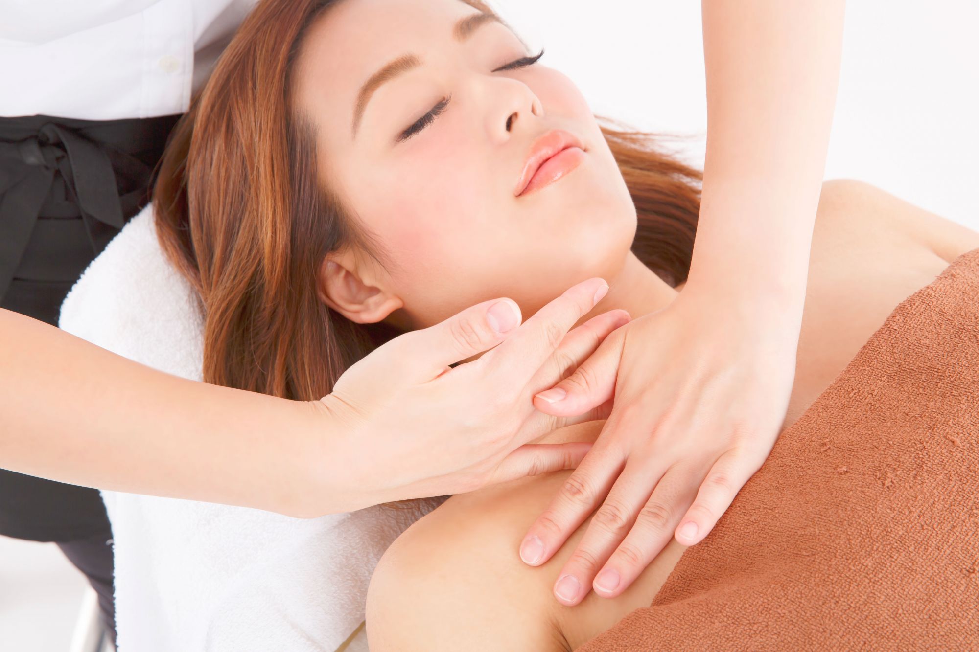 【草津駅】≪経験者月給23万円≫≪社会保険完備≫≪有給休暇あり≫≪産休育休制度≫など女性が長く働ける環境を整えています！Wワーク希望の方も歓迎「Beauty face 近鉄百貨店草津店（ビューティーフェイスキンテツヒャッカテンクサツテン）」から理容師（シェービング）の求人☆☆