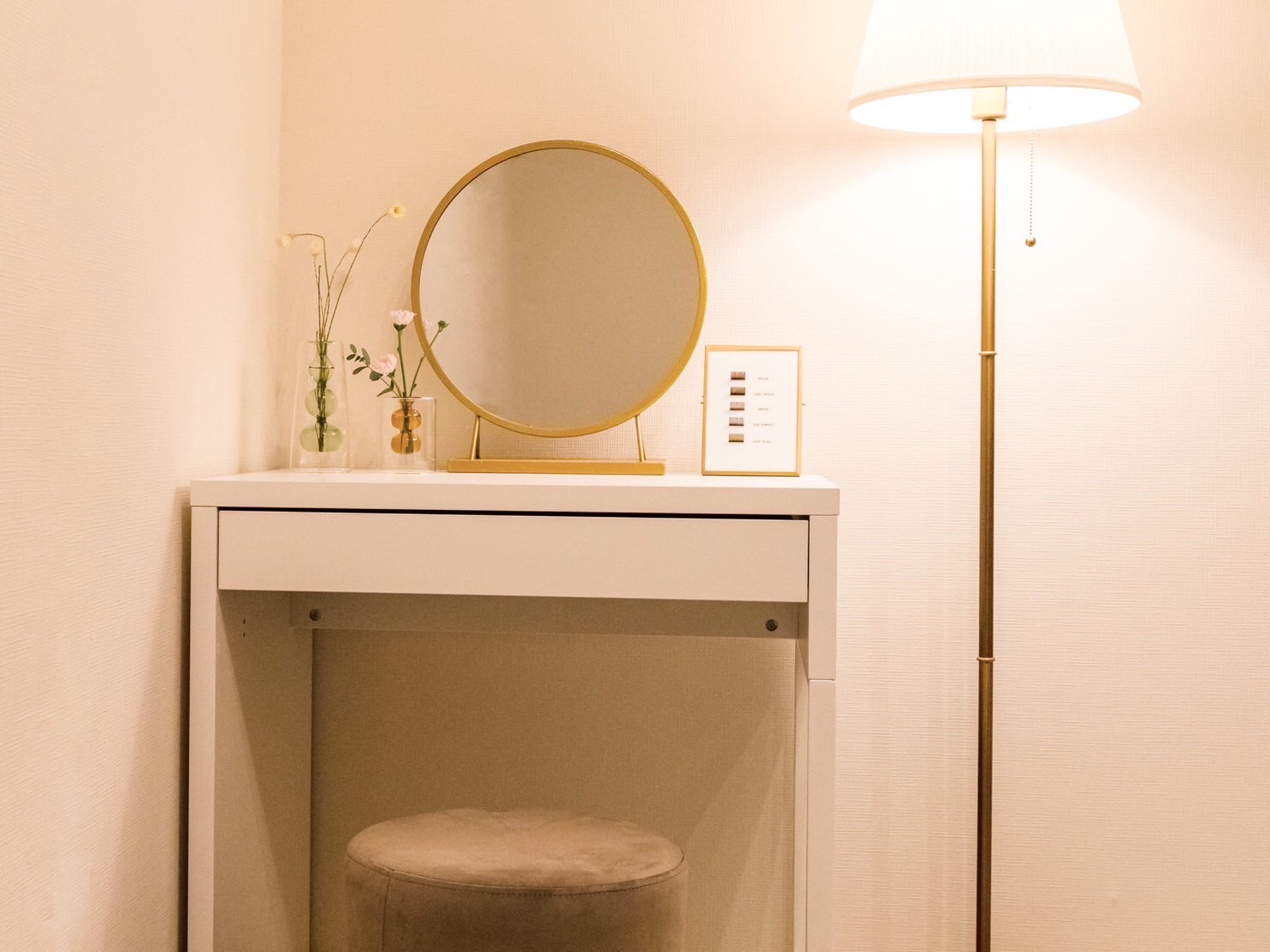 【烏丸】完全個室サロン≪社会保険完備≫≪月1日曜休みOK≫≪実働8時間+休憩1時間≫プライベートも充実できる働きやすい環境！とことんこだわりたい大人女性のためのプライベートサロン「salon de beaute Joie（サロンドボーテジョワ）」からアイリスト（まつげエクステ・まつげパーマ・アイブロウ）の求人★☆★