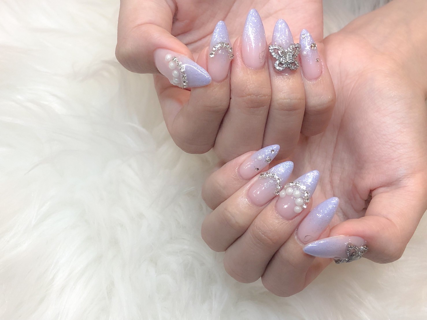 【心斎橋】≪髪色・ネイル自由≫≪社会保険完備≫≪施術時間にゆとりを持って施術できる≫≪スカルプメニューも人気≫スタッフさんの意見も通りやすい風通しの良いサロン「Grandir(グランディール)」からネイリスト(ネイル)の求人☆★