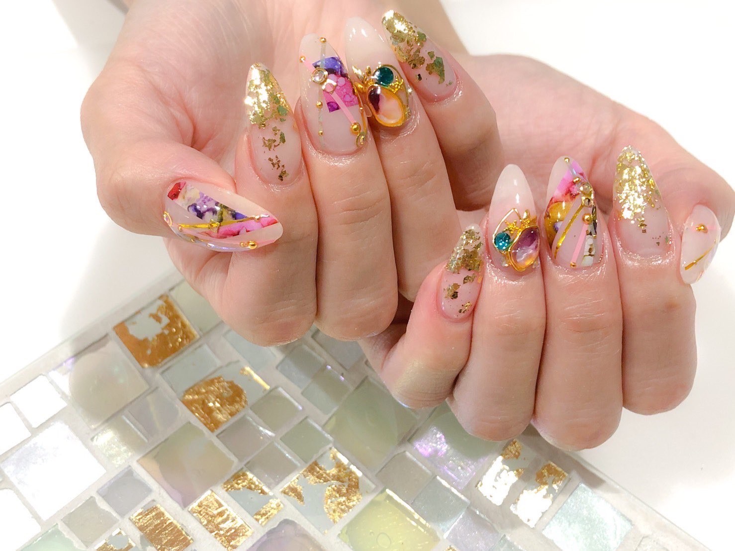 【心斎橋】≪髪色・ネイル自由≫≪社会保険完備≫≪施術時間にゆとりを持って施術できる≫≪スカルプメニューも人気≫スタッフさんの意見も通りやすい風通しの良いサロン「Grandir(グランディール)」からネイリスト(ネイル)の求人☆★