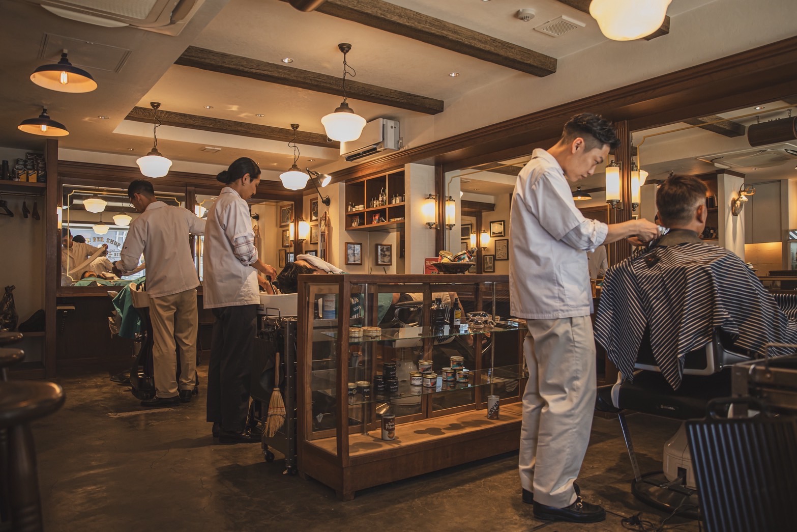 【新大宮】≪営業時間内レッスン≫≪有給休暇あり≫≪完全週休2日≫≪駐車場完備で車通勤OK≫≪社会保険完備≫上質なサービスを提供、カルチャーをしっかりリスペクトした空間づくりをしています！個性を活かした育成で人気のスタイリストを目指せるサロン「BARBERSHOP DALIE（バーバーショップダリー）」からアシスタント（美容師・理容師）の求人☆★