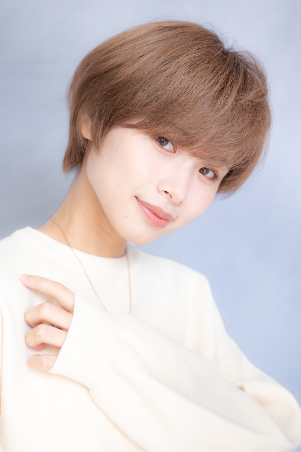 【都島】≪昼食支給あり≫≪最短2年でデビュー≫≪完全週休2日制≫≪社会保険完備≫≪夏季冬季休暇あり≫≪ショートヘアのカットも人気≫髪質改善、デザインカラーどちらの技術もしっかりと習得したい方にオススメです！「Lufure（ルフレ）」からアシスタント（美容師）の求人☆★☆