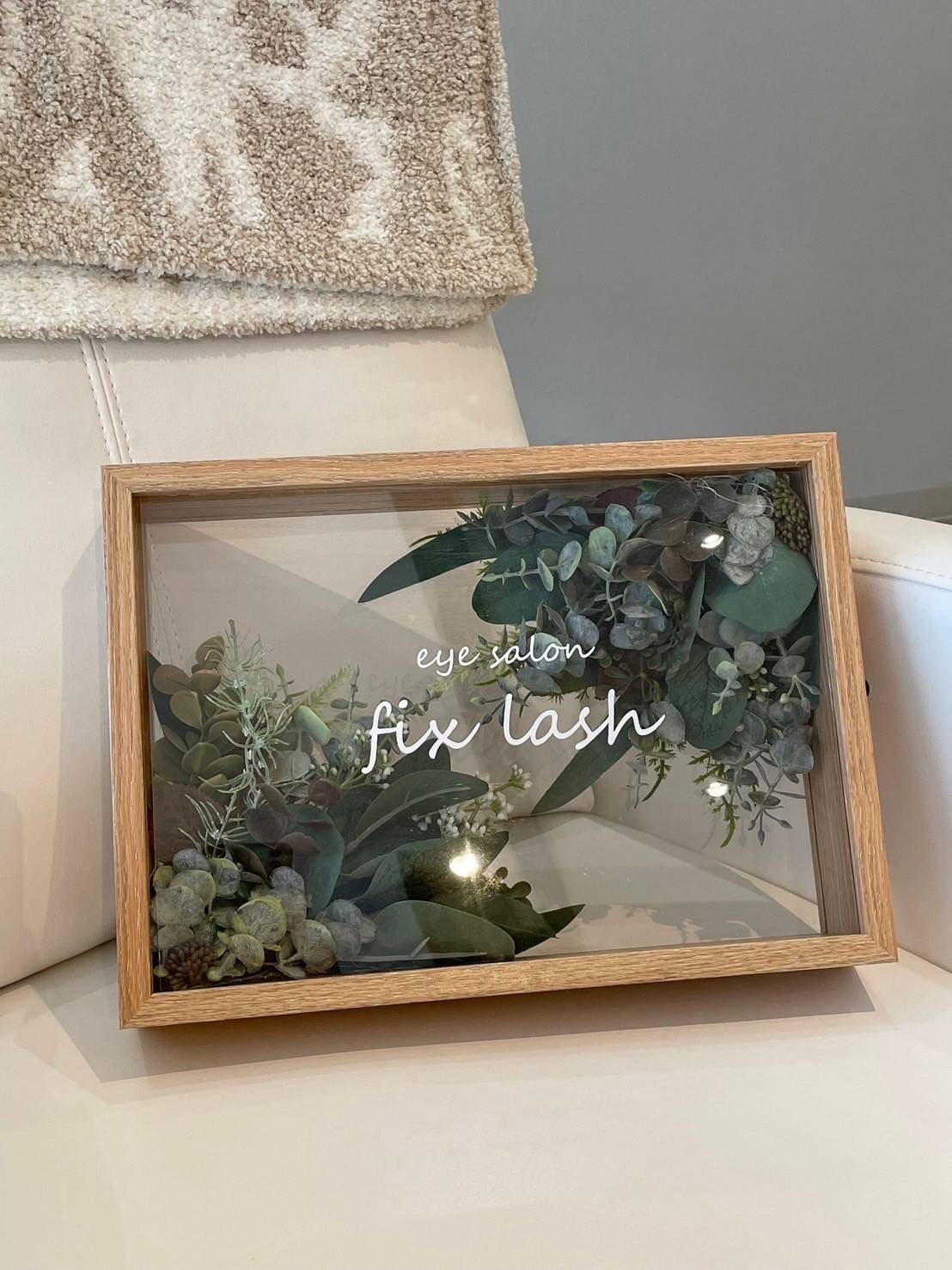 【高知駅】◆未経験歓迎・スクール完備・歩合最大60%還元◆未経験者でも安心の研修制度が魅力!一流の技術を習得できます。正社員と業務委託を選択でき、あなたのライフスタイルに合わせた働き方が可能な「eye salon fix lash+高知駅前店(アイサロンフィックスラッシュプラスコウチエキマエテン)」からアイリスト(アイデザイナー・まつ毛エクステ)の求人★☆