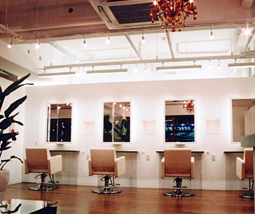 【清水】月8日休み・社会保険あり!着付け・セット・メイク・撮影…幅広く学んで将来「何でもできる美容師」さんに♪みんなで意見を出し合うので、風通しもよくスタッフ仲もバッチリ!接客力向上にも熱心なサロン「Cheemo(チーモ)」から、アシスタント(美容師)の求人☆☆