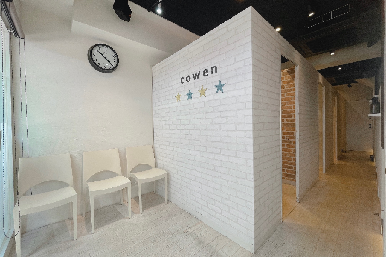 【新高円寺】≪完全週休2日制・土日休みの取得OK・20時までの退勤可能≫マンツーマン施術でお客様としっかり向き合える！豊富な髪質改善メニューで人気の完全個室サロン「cowen（コーエン）」からスタイリスト（美容師）の求人☆★☆