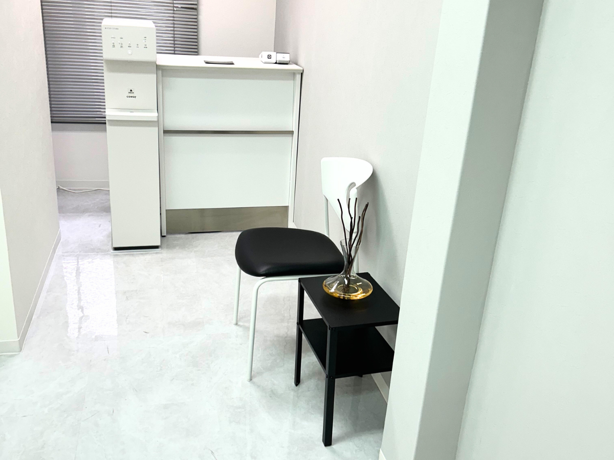 【本町】≪月給25万円スタート≫≪実働8時間≫≪社会保険完備≫≪髪色、ネイル自由≫仕事は全力！プライベートはもっと全力！！プライベートと両立して長く働きやすい「メンズ眉毛サロン TY（メンズマユゲサロンティーワイ）」からアイブロウリストの求人☆☆