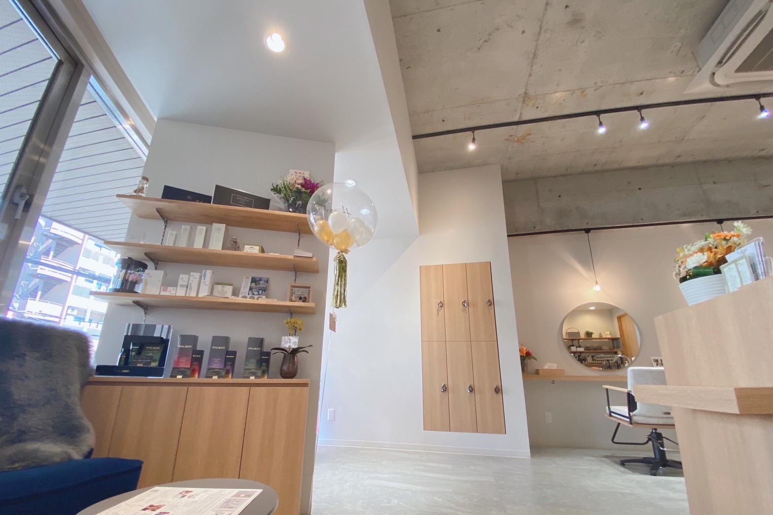 【緑橋】≪女性スタッフオンリー≫≪充実した福利厚生≫≪社会保険完備&完全週休2日制≫≪20時までに退勤可能≫≪月1回日祝休みOK≫≪スパメニューにも注力≫インナーカラーなどのデザインカラーメニューが人気!カウンセリング重視の人気サロン!「PARAGO.(パラゴ)」からスタイリスト(美容師)の求人☆☆