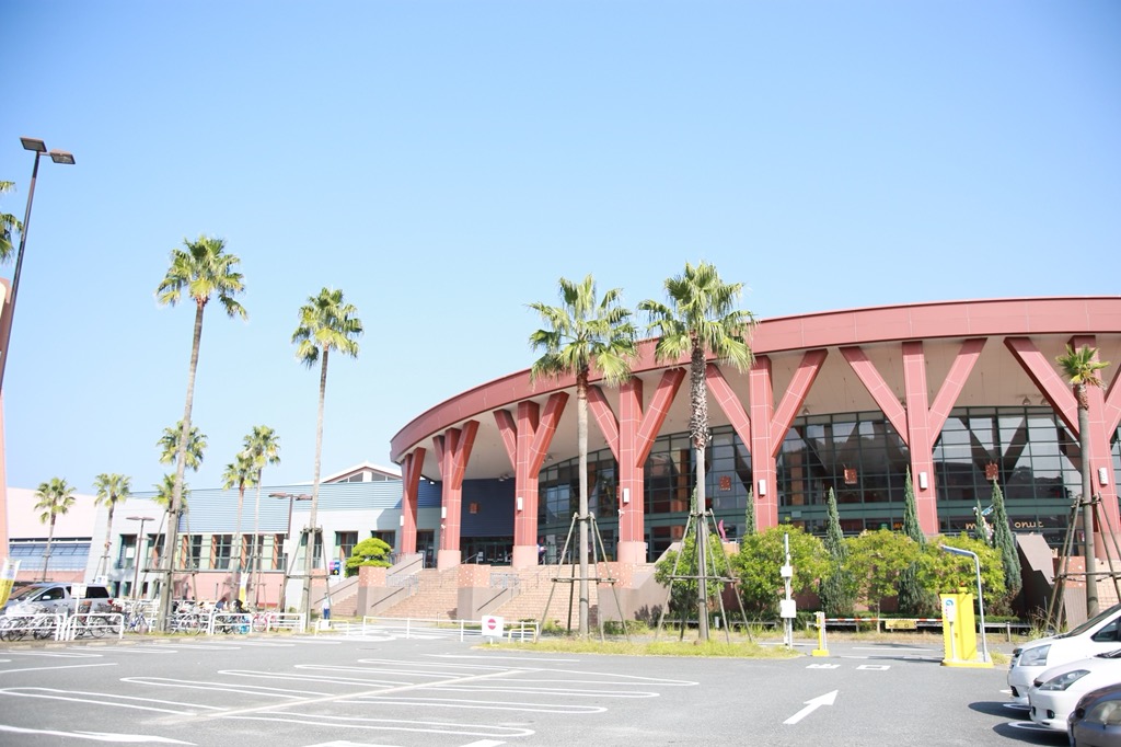 【豊浜】≪月給24万円以上・社会保険完備・入客チャンス≫毎月新規2桁保証！スタッフを大切にし、信頼されるサロンで技術を磨きませんか？「La Luuf 姪浜マリナタウン店（ラルーフメイノハママリナタウンテン）」からスタイリスト（美容師）の求人☆★