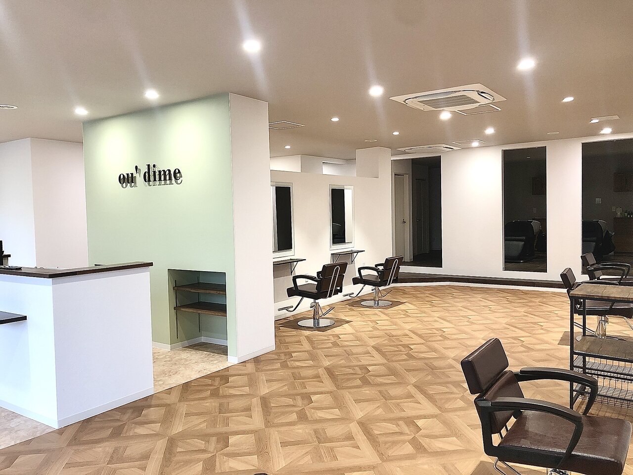 【加古川駅】月8日と10日休みを選択可能！社会保険や有給休暇など、働きやすい環境が整っています！集客が多く入客チャンス抜群。正社員でも委託でもライフスタイルに合わせた勤務をしてもらえます！「ou'dime（オーダイム）」スタイリスト（美容師）の求人☆☆