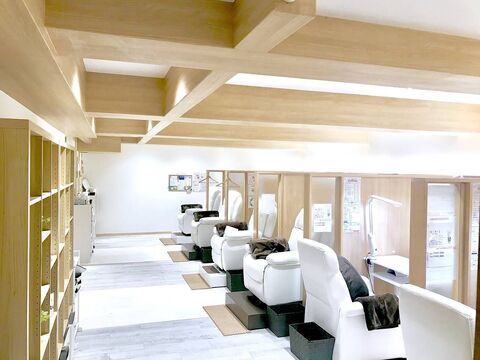 nail&eye Lily 吹田・千里丘店（ネイルアンドアイ リリー スイタ センリオカテン）