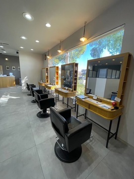 【印西牧の原】≪社会保険完備・営業時間18時まで・土日祝休みOK・住宅手当あり・推し活OK・営業中レッスンOK・週1日～、16時までの勤務OK≫居残り練習はほとんどなし！無理なくあなたのペースでレッスンも進められるのでプライベートも充実できます！「lei marichi ray（マリーチレイ）」からアシスタント（美容師）の求人☆★