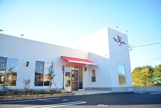 Hair&Beauty B’s amor 大府店（ヘアーアンドビューティー ビーズアモール オオブテン）