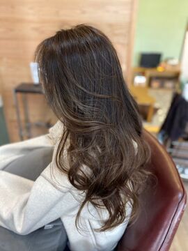 【東郷駅】≪月休6日or月休8日・正社員or業務委託・最低保証給あり・マンツーマン接客≫頑張った分はお給与に反映！お客様との繋がりを大切にしている地域密着型ヘアサロン「hair salon Li’Bless（ヘアサロンリブレス）」からスタイリスト（美容師）の求人★☆