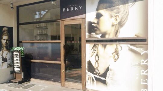 hairs BERRY 庄内店（ヘアーズ ベリー ショウナイテン）