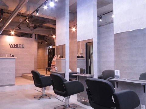 ＿WHITE 静岡店（アンダーバーホワイト シズオカテン）