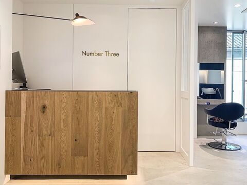 N°3 hair lounge 綱島店（ナンバースリー ヘアー ラウンジ ツナシマテン）