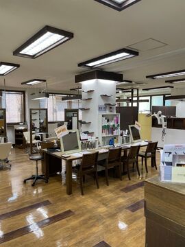 ease hair 春日原店（イーズ ヘアー カスガバルテン）