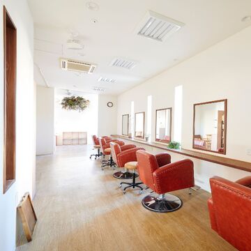 LiL HAIR&SMILE（リル ヘアーアンドスマイル）