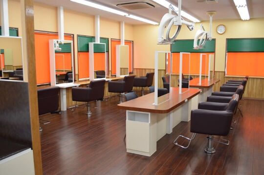 【都府楼前】★★引っ越し準備金10万円★★≪社会保険完備・完全週休二日制・住宅手当あり≫退勤時間は18:00ごろ♪ヘアサロン「メデューサ都府楼店（メデューサトフロウテン）」からスタイリスト（美容師）の求人☆★☆