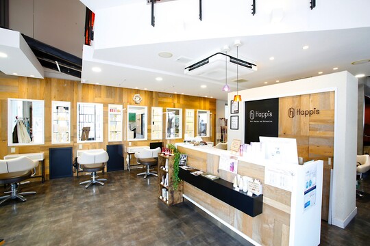 【英賀保】まつ毛エクステやまつ毛パーマも学べるトータルビューティー！≪お休みの日数選択可能≫≪社会保険完備≫≪産休育休実績あり≫豊富なメニューが揃った地域密着型サロン「Happis 英賀保店（ハピスアガホテン）」からアシスタント（美容師）の募集☆★