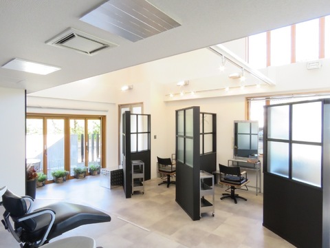 and H（アンド エイチ）