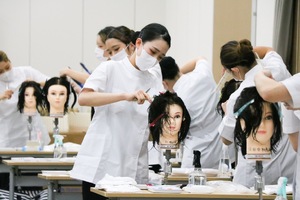 学校法人YIC学院