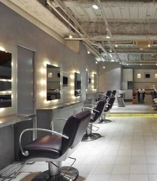 【府中駅】≪営業中レッスンOK≫≪有給休暇あり≫≪完全週休2日制≫GWなどの特別休暇もあり！休暇を利用してプライベートも充実できる環境です！「nono〜Deconstruct Basic〜（ノノディコンストラクトベーシック）」からアシスタント（美容師）の求人☆★