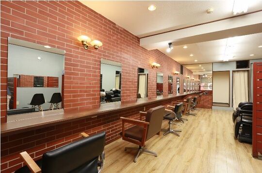 CUT ROOM COLOR 上石神井店（カット ルーム カラー カミシャクジイテン）