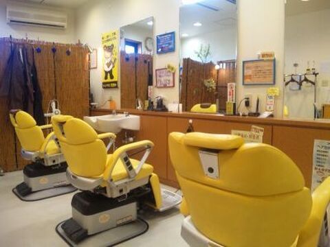 【恵我ノ荘】温浴施設のカットサロン！老若男女幅広い世代のお客様に愛されています！客層が幅広いので、ベテランさんも経験を活かして働きやすいです！「髪切処 松原店（カミキリドコロマツバラテン）」からスタイリスト（美容師・理容師）の求人☆★