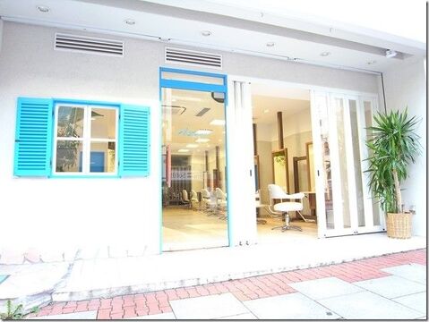 hair & make azur 浦和店（ヘアー アンド メイク アズール ウラワテン）