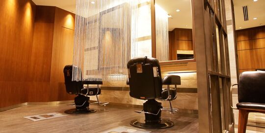 GINZA GENTLEMANS BARBER 銀座三越店（ギンザ ジェントルマンズ バーバー ギンザミツコシテン）