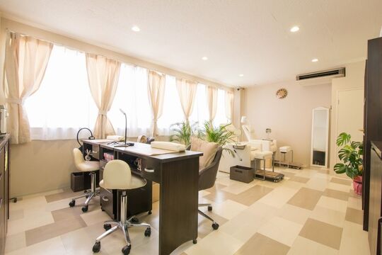 Hair＆Nail Salon FOREST.（ヘアー アンド ネイルサロン フォレスト）