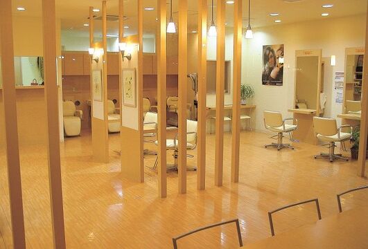 【加茂】働きやすさ抜群でスタッフさんの定着率は◎仕事とプライベートのメリハリをつけて働いていきたい方にオススメ！長く地域の方々から支持されているMAKE A RISE（メイクアライズ）からアシスタント（美容師）の求人☆★☆