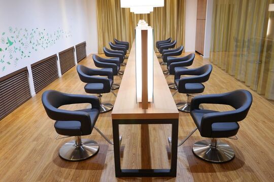 【研究学園】≪産休育休実績あり≫≪社会保険完備≫≪完全週休2日制≫働きやすさ重視！プライベートと両立しながら働けます！「idea 研究学園店（イデア ケンキュウガクエンテン）」からアシスタント（美容師）の求人★☆