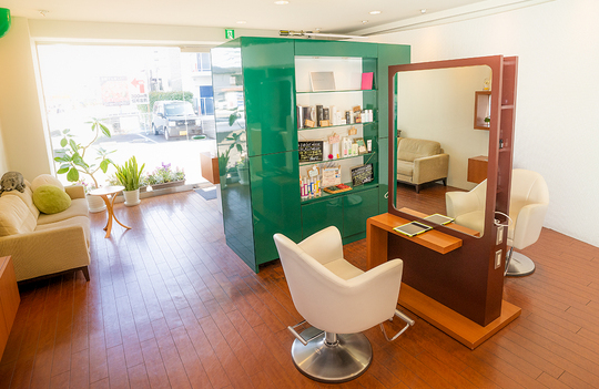 【南草津】≪月8日休み≫≪月給20～40万円≫≪社会保険完備≫入客チャンスあり！毎年昇給あり！地域密着型の小規模サロン！「RICO HAIR（リコヘア）」からスタイリスト（美容師）の求人☆★