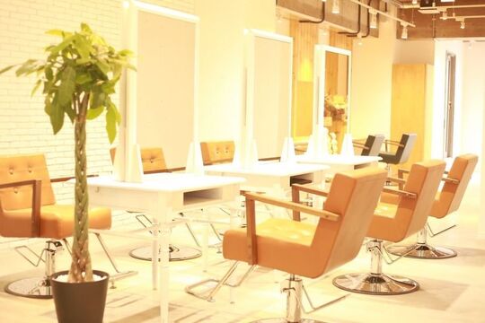 emu 新宿（エミュ シンジュク）