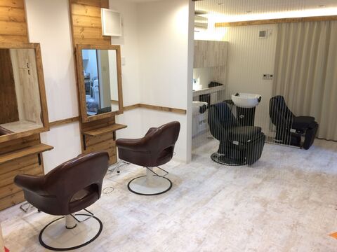 It’s Hair AVa 桃谷店（イッツ ヘアー アバ モモダニテン）