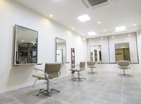 Vase salon（ヴェイス サロン）