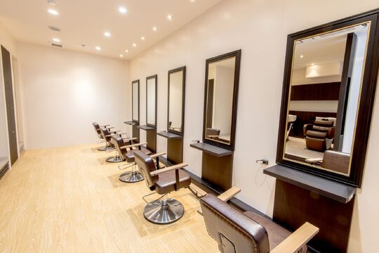 hair salon Travis（ヘアサロントラヴィス）