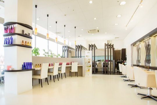 【栗橋】■平均退社19時台・月9日休み選択可能・産休育休制度あり・社会保険完備■幅広い年齢層のスタッフさんが多数活躍中！ママさんスタイリストさんも歓迎します！今までの経験を活かして長所を伸ばせるサロン！「hairshop N&A ベイシア栗橋店（ヘアーショップエヌアンドエーベイシアクリハシテン）」からスタイリスト（美容師）の求人☆★