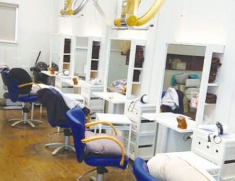 HAIR MAKE FEEL 本店（ヘアー メイク フィール ホンテン）