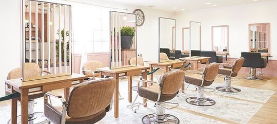 Figaro ‐MAGIE‐ 東花園店（フィガロ マジエ ヒガシハナゾノテン）