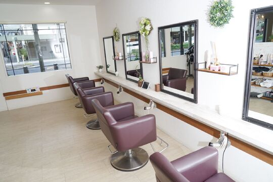 hair room a-to by NYNY（ヘア ルーム アート バイ ニューヨークニューヨーク）