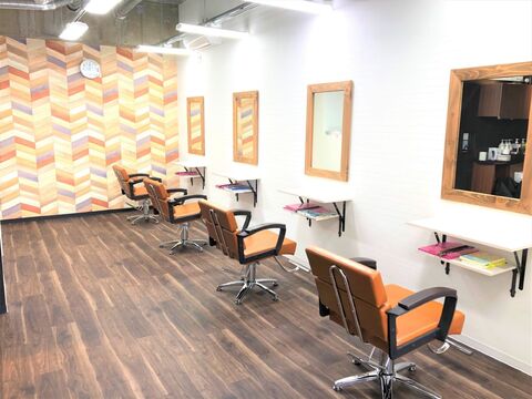 COLOR PLUS 鏡島店（カラー プラス カガシマテン）