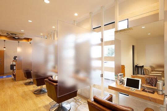 【森下】≪月9日休み≫≪土日休み取得OK≫≪高収入も狙える≫豊富な休日面で仕事とプライベートの両立ができる！自分の理想通りに働けるサロン！「Relais（ルレ）」からスタイリスト（美容師）の求人☆★