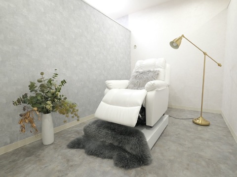 leaps nail&eyelash（リープス ネイルアンドアイラッシュ）