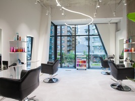 株式会社fabulous