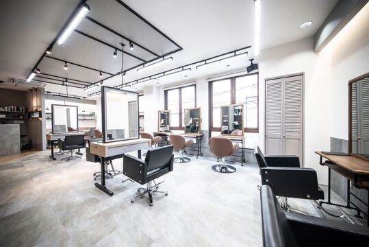 ICONIQ 天神店（アイコニック テンジンテン）