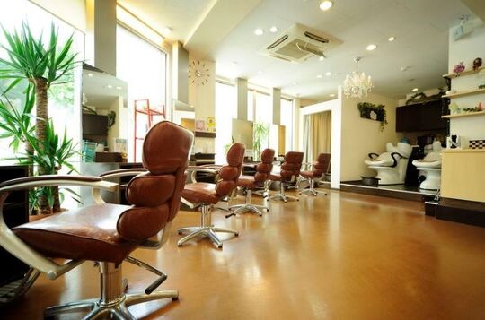 CUT ROOM COLOR 旗の台店（カット ルーム カラー カラー ハタノダイテン）